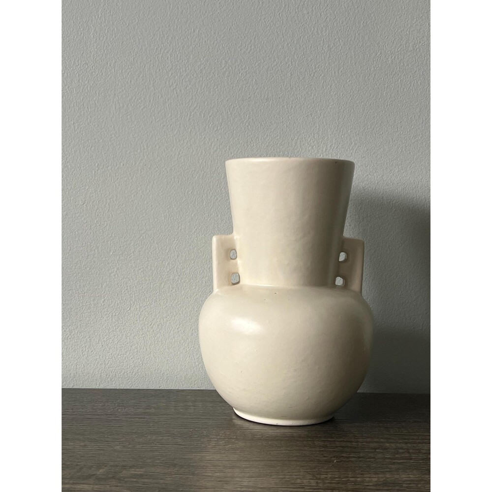 Vintage Cream White Buttress Pottery Vase